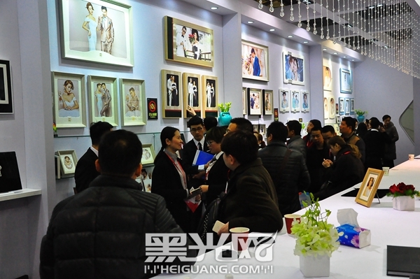 上海婚纱摄影展会_2017年婚纱展会(3)